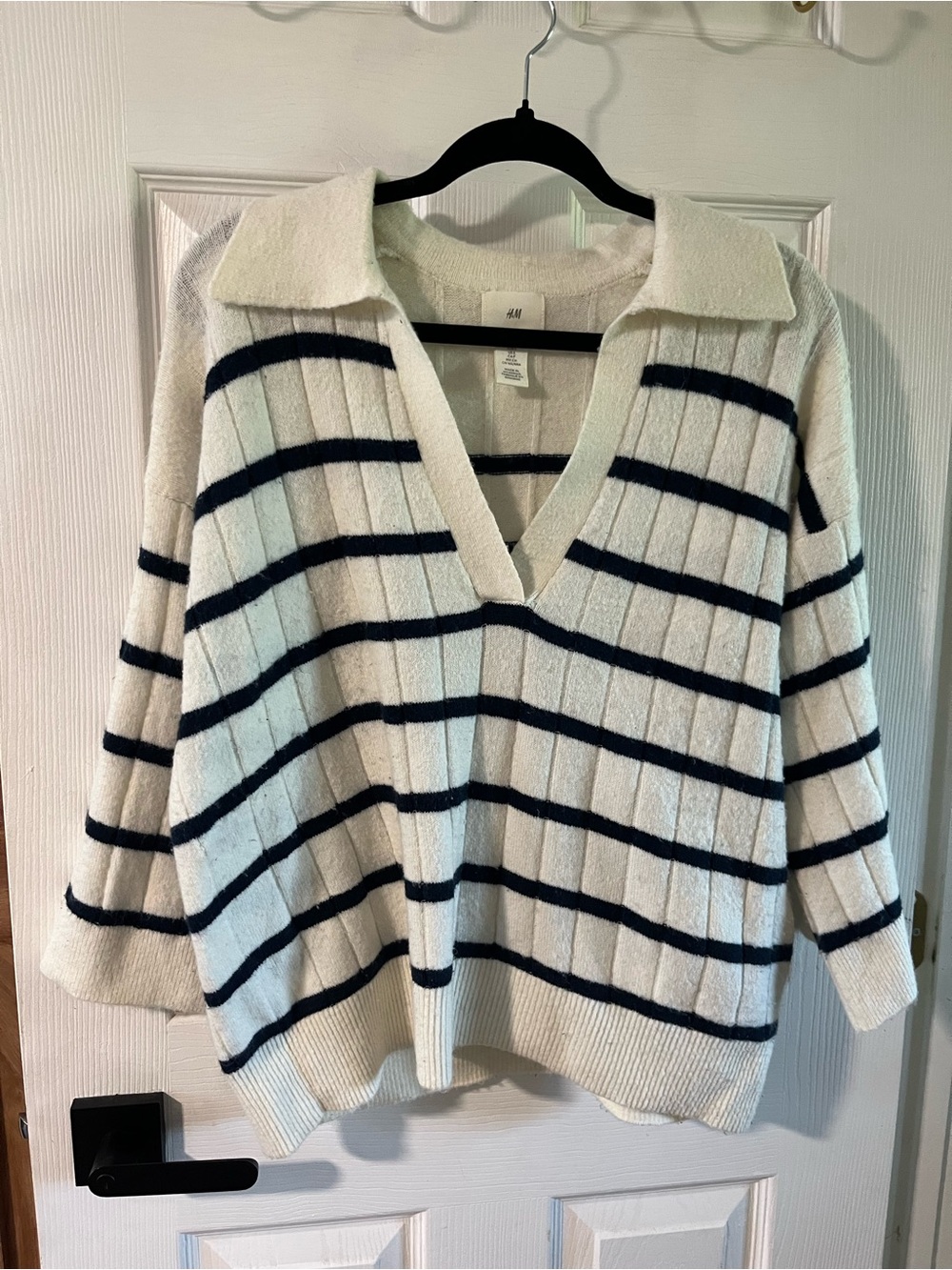 H&M Cream and Navy Striped V-Neck Polo Sweater - Size Small